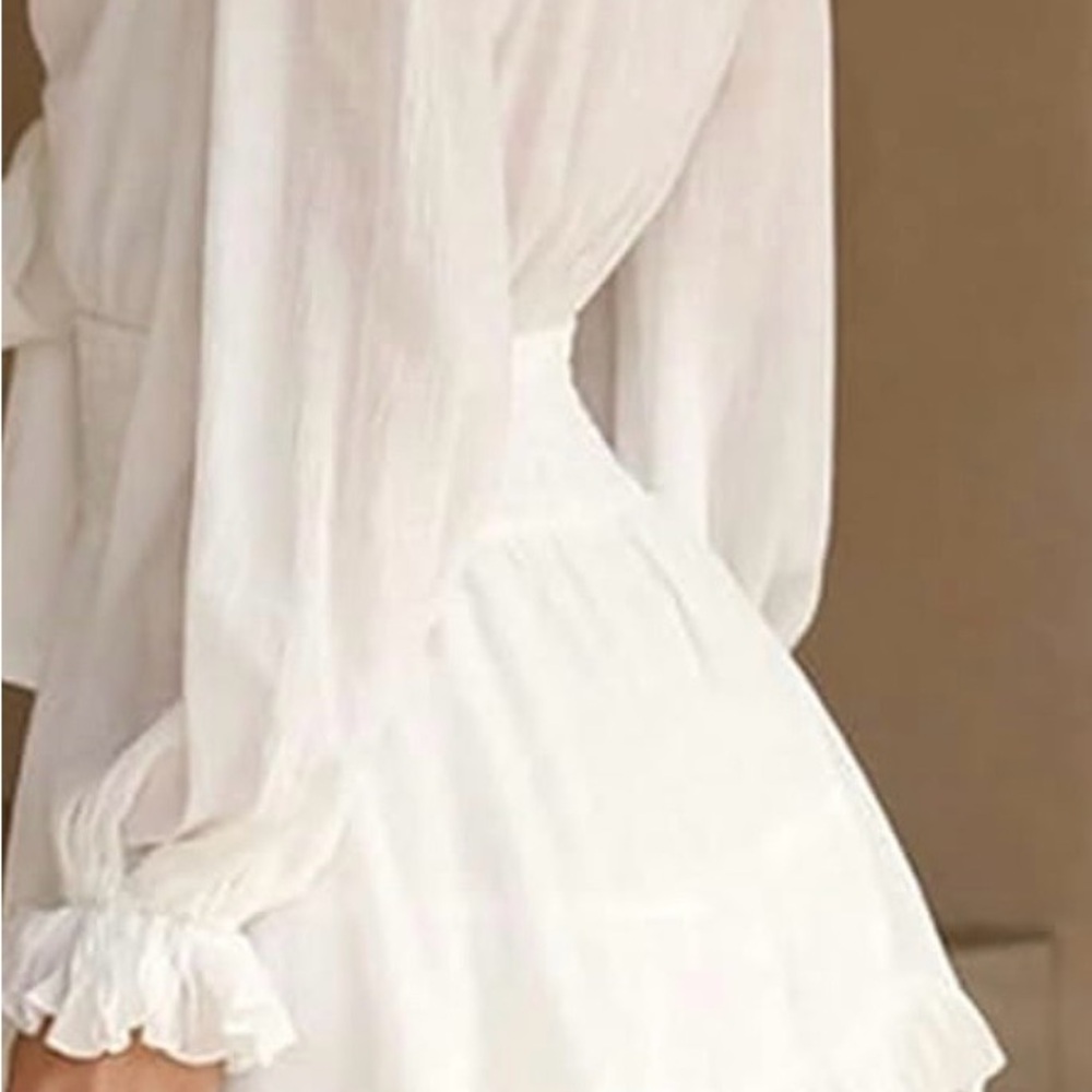 Simple White Long Sleeve Dress